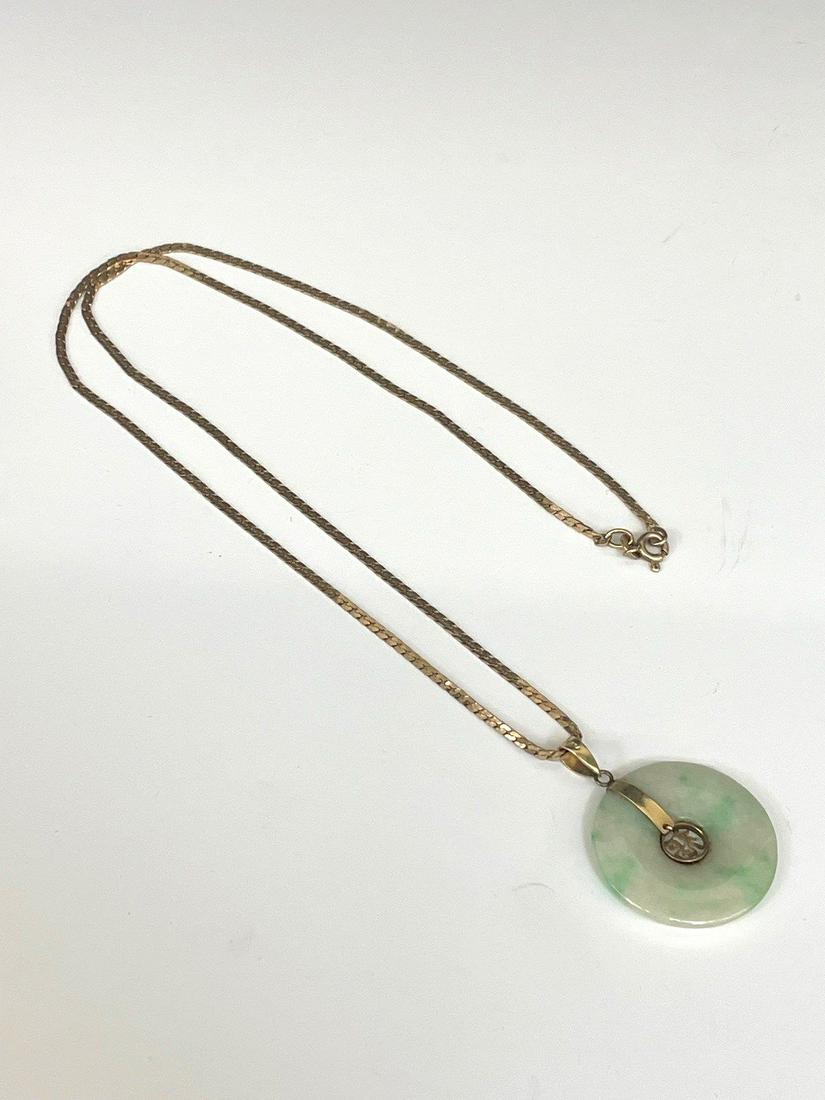 10k Gold Necklace with Round Jade Pendant (1 of 2)