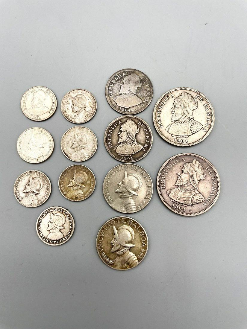 (13) Panama Centesimos Coins (1 of 6)