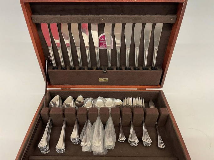Stainless Steel "The Main Course" Flatware Set Made in Japan (0297) on