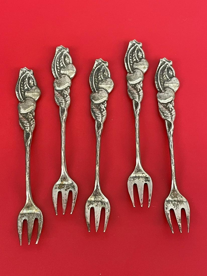(5) Tiffany and Co. Sterling Silver Cocktail Forks "Cherry" 1913: (5) Tiffany and Co. Sterling Silver Cocktail Forks "Cherry" 1913: Measure 2.75" long and weight is 26.6 grams. Monogrammed.