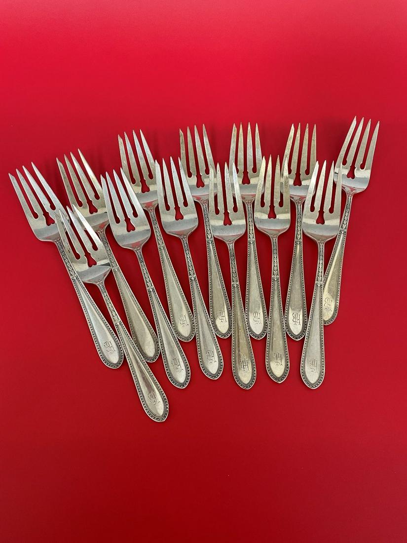 (13) Gorham Sterling Silver Salad Forks "Edgeworth" 1922 (1 of 3)