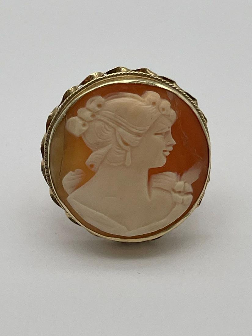 14k Gold Cameo Shell Ring (1 of 3)
