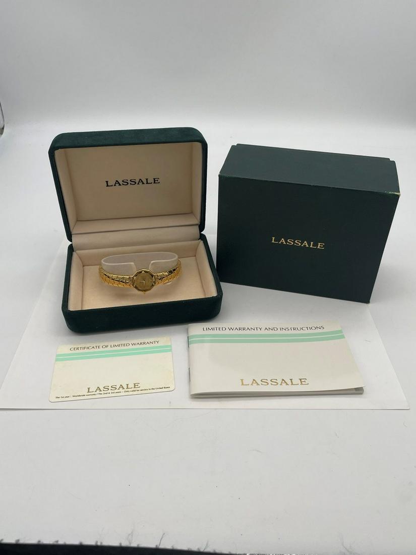 LaSalle Ladies Watch Gold Tone in Original Box (1 of 6)