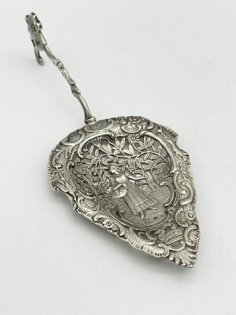 Hallmarked Silver Fruit Pastry Server Repousse Flower Girl (1 of 4)