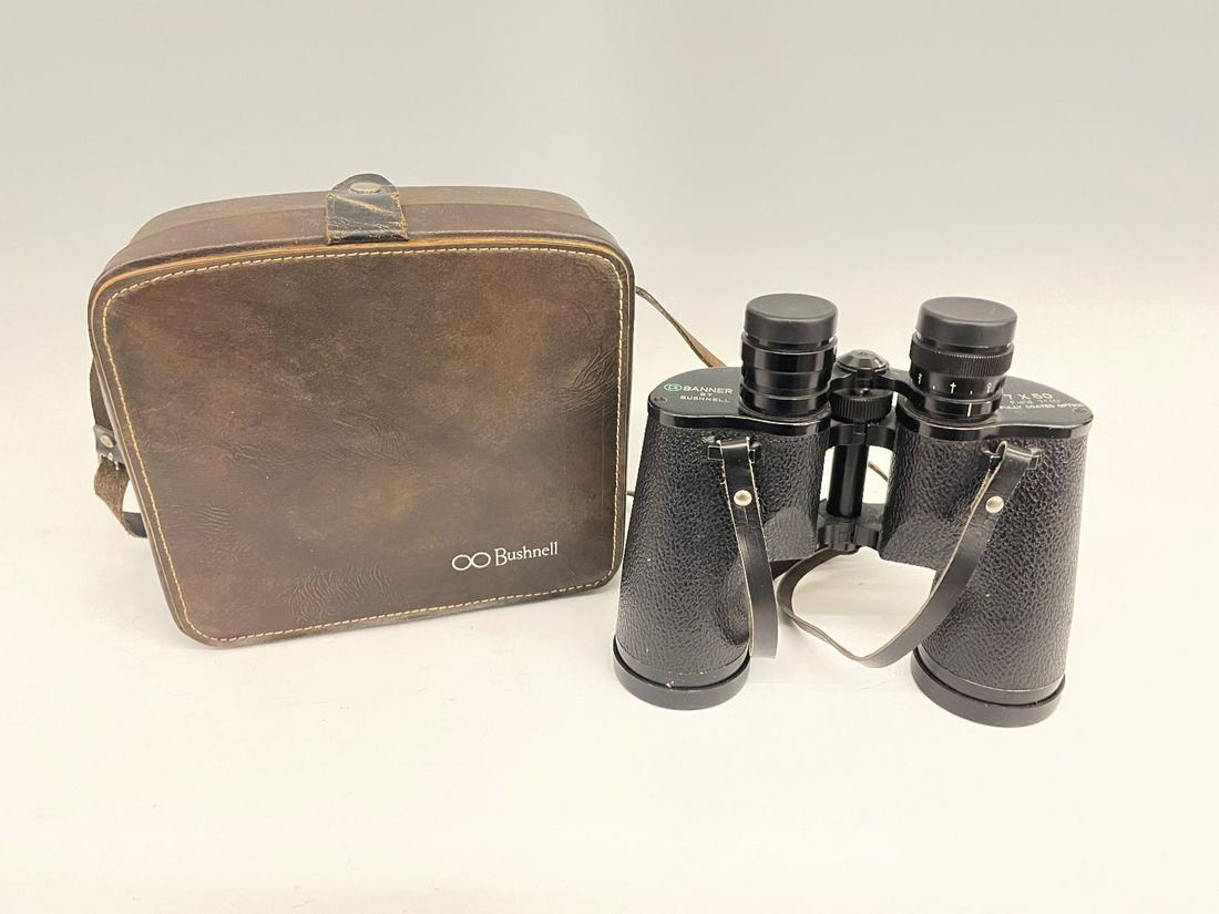 Banner by Bushnell Binoculars With Case (1 of 4)
