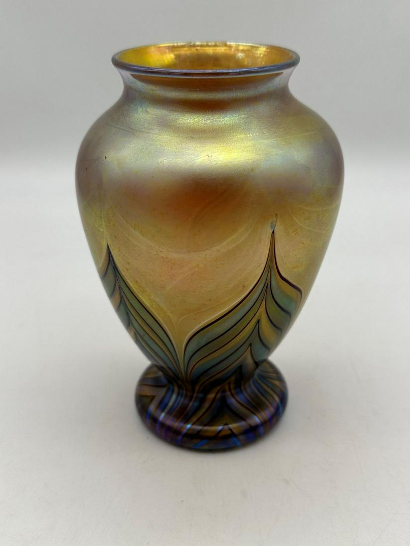 Pulled Feather Iridescent Vase Attributed to Tiffany Unsigned (1 of 10)
