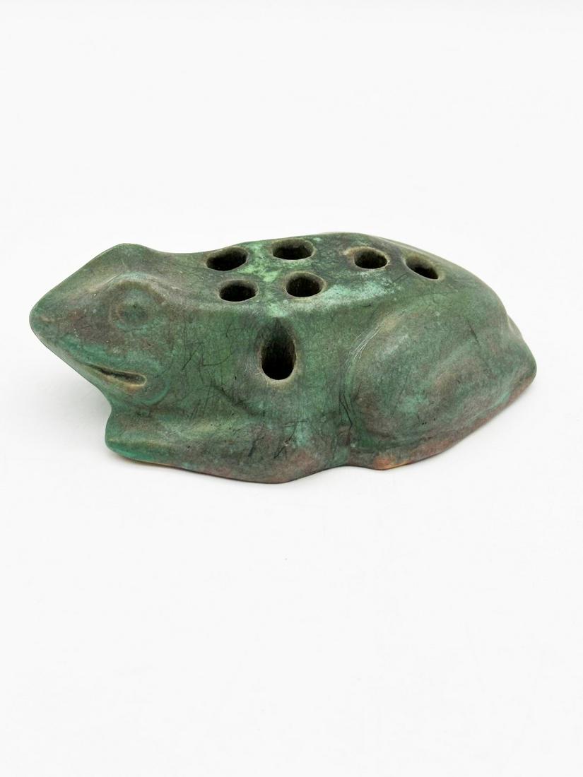 Roseville Velmoss Matte Green Flower Frog (1 of 3)