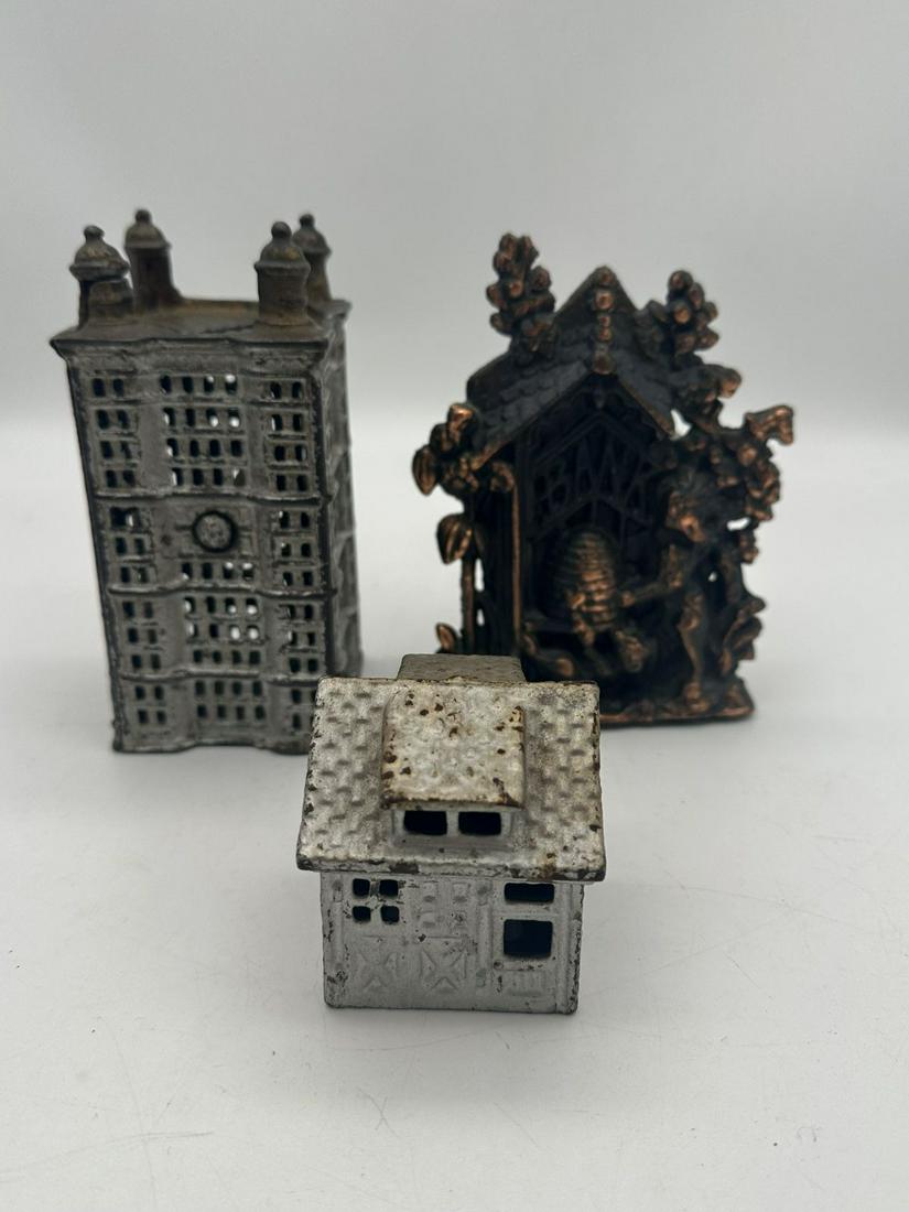 (3) Cast Iron Still Banks: AC Williams Skyscraper, Bears and Beehive, Barn Banks (1 of 10)