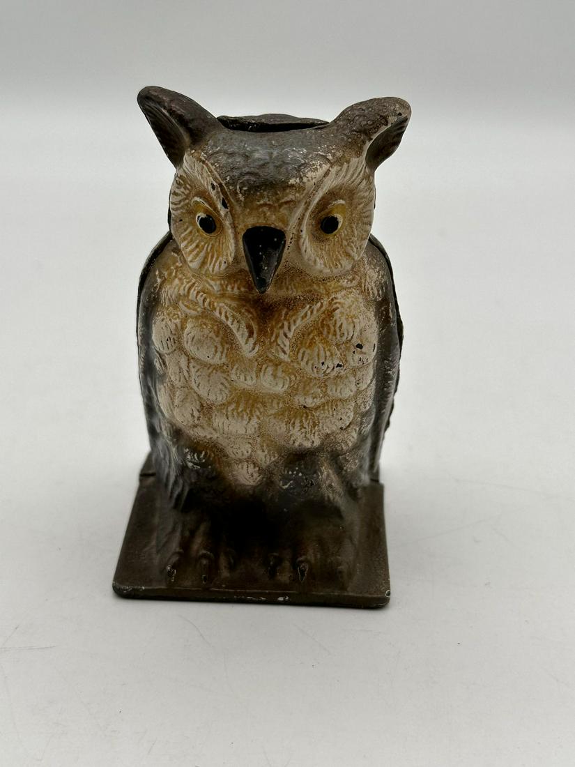 Vindex Cast Iron Owl Penny Still Bank 1930's (1 of 5)