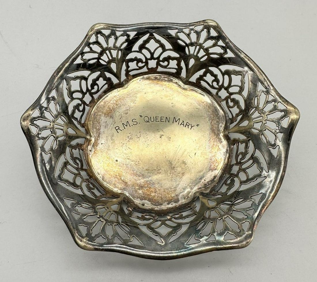 R.M.S. "Queen Mary" Dresser Dish (1 of 4)