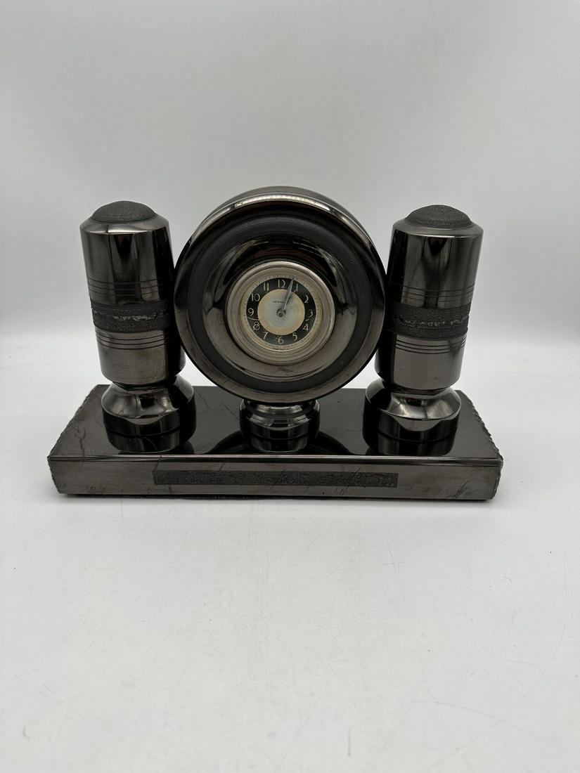 Anthracite Coal Mantle Clock New Haven Movement: Anthracite Coal Mantle Clock New Haven Movement: Measures 7" tall, 11" wide in excellent condition