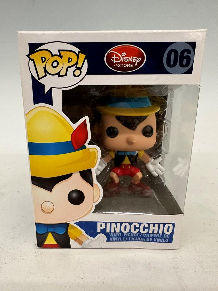 Disney Store Pop Funko Pinocchio Vinyl Figure: Disney Store Pop Funko Pinocchio Vinyl Figure: In box