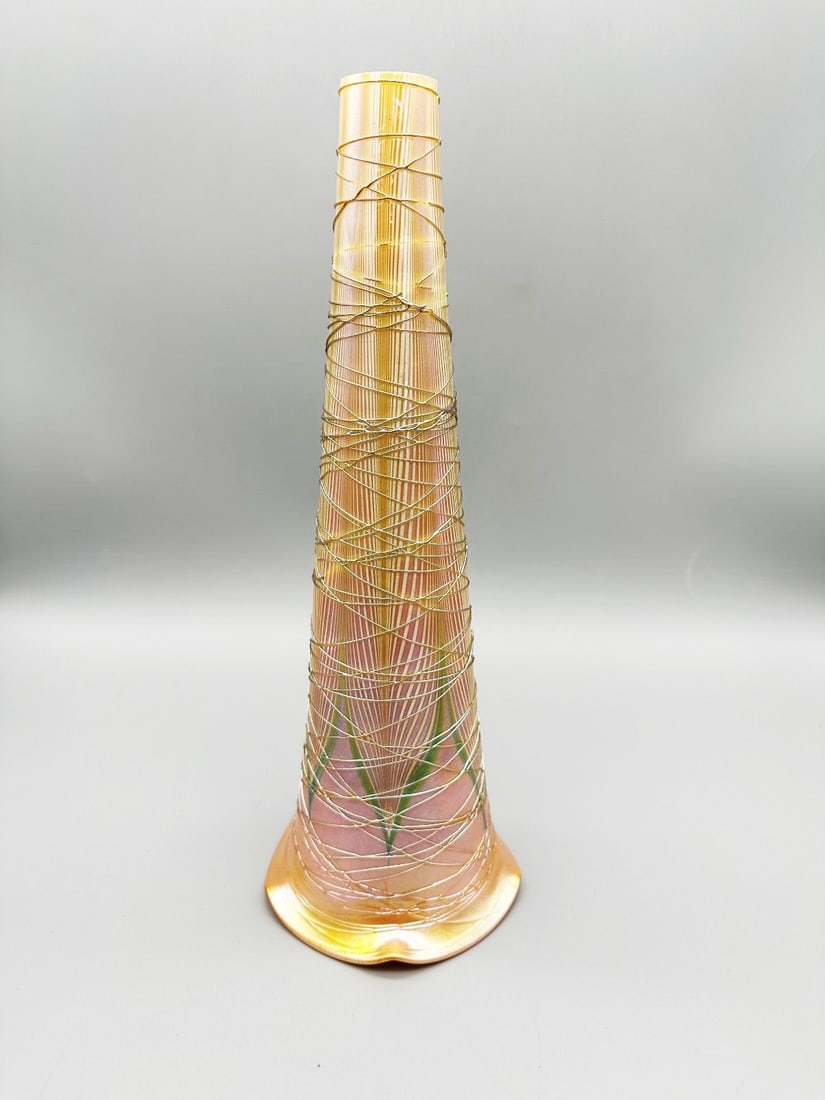 Durand Pulled Feather Trumpet Lamp Shade (1 of 7)