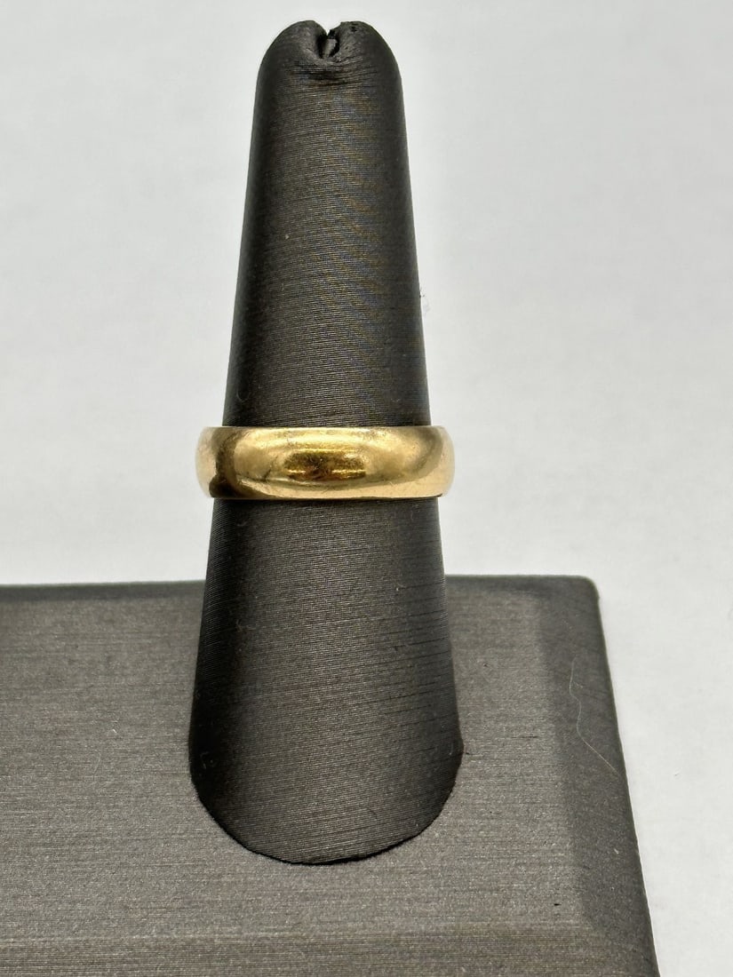14k Yellow Gold Ring Band (1 of 2)