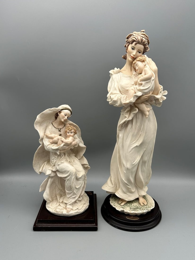 (2) Guiseppe Armani Figurines: Madonna and Child (1 of 6)