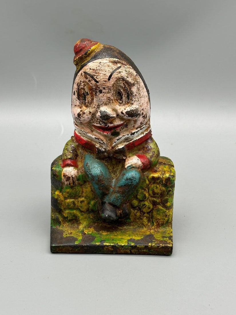 Cast Iron Humpty Dumpty Still Bank: Cast Iron Humpty Dumpty Still Bank: Measures 5.25" tall.