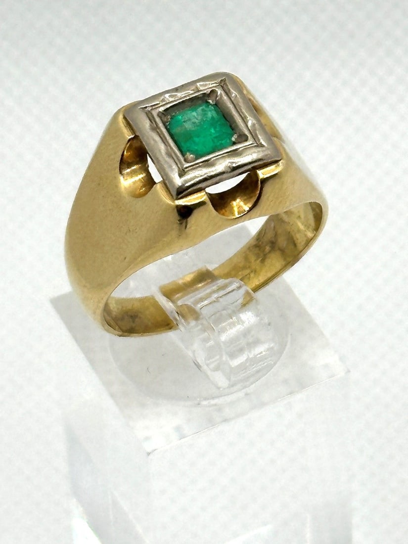 14k Yellow Gold Emerald Men's Ring (1 of 3)