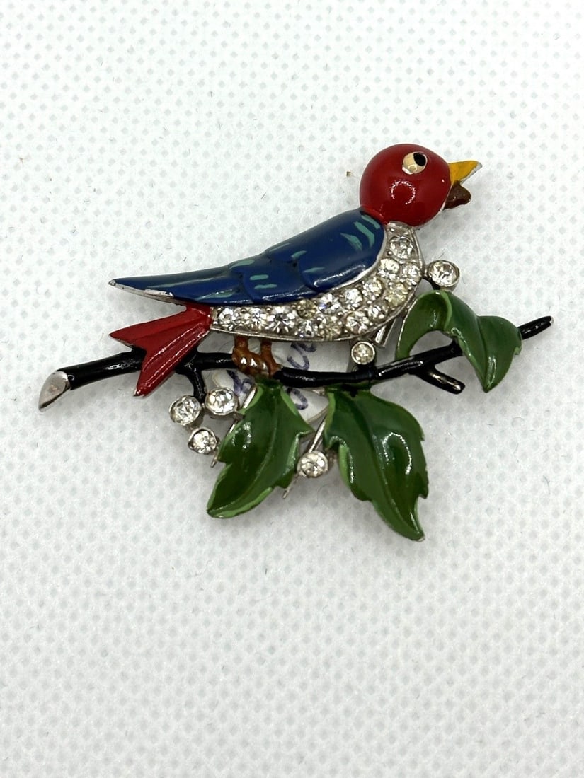 Crown Trifari Alfred Philippe Enamel Red Bird on Branch Fur Clip: Crown Trifari Alfred Philippe Enamel Red Bird on Branch Fur Clip: Pat. #113790. Gorgeous enamel bird fur clip in near mint condition.