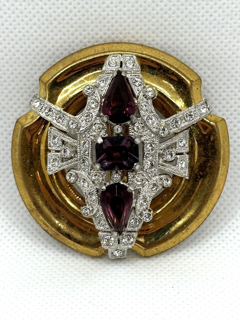 McClelland Barclay Costume Gold Tone Brooch: McClelland Barclay Costume Gold Tone Brooch: Set with clear and purple rhinestones. Beautiful statement piece.