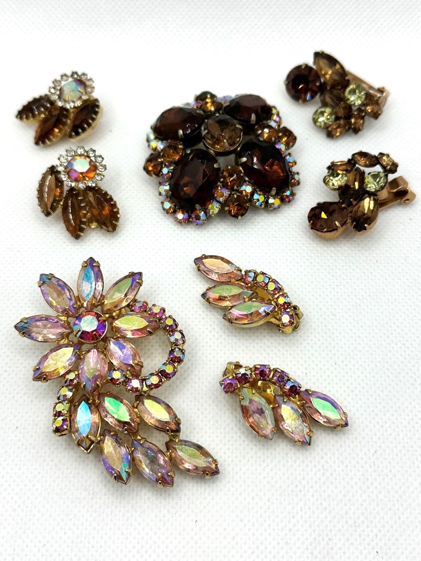 Unsigned Vintage Costume Jewelry Group Matching Brooches and Earrings (1 of 6)