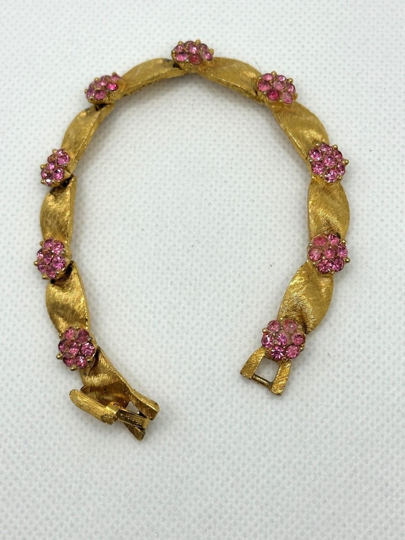 Crown Trifari Florentine Gold Tone Textured Bracelet (1 of 3)