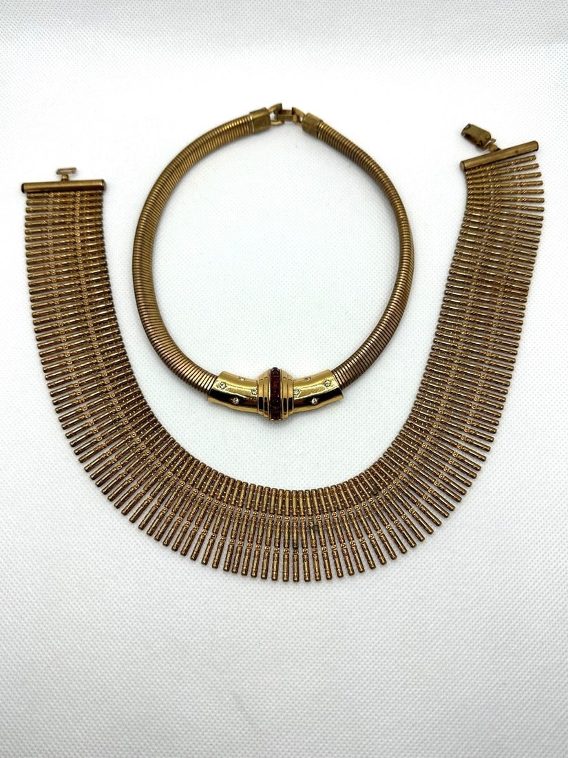 (2) Vintage Coro Chunky Gold Tone Collar Necklaces (1 of 4)