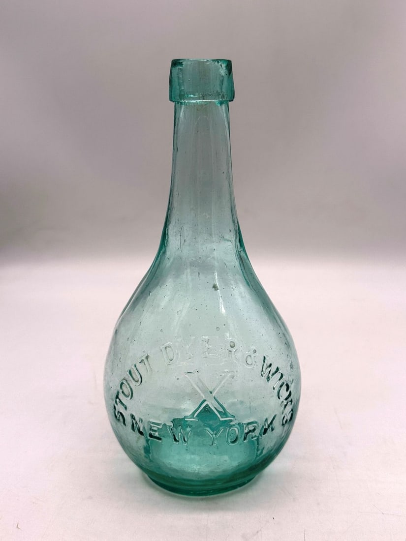 Stout Dyer & Wicks X New York Whiskey Bottle (1 of 5)