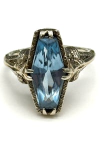 14k White Gold Art Deco Setting Aquamarine Ring
