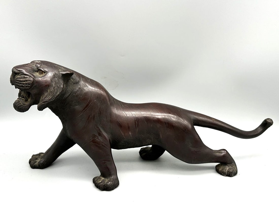 Japanese Bronze Tiger Sculpture (1 of 6)