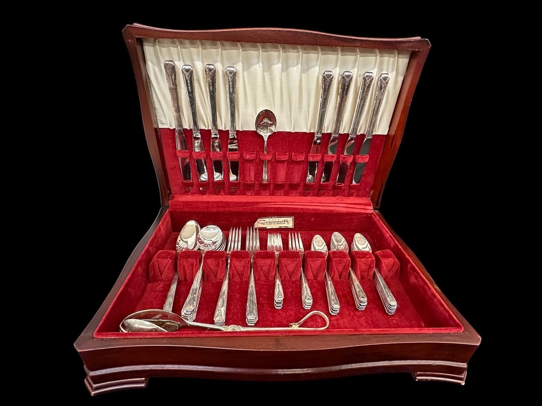 Community Silver Plate Flatware Milady 1940 With Case: Community Silver Plate Flatware Milady 1940 With Case: Includes: 16 teaspoons, (8) of the following; bouillon spoons, dinner forks, salad forks, knives. (2) serving spoons, (1) etched spoon, (1) salad