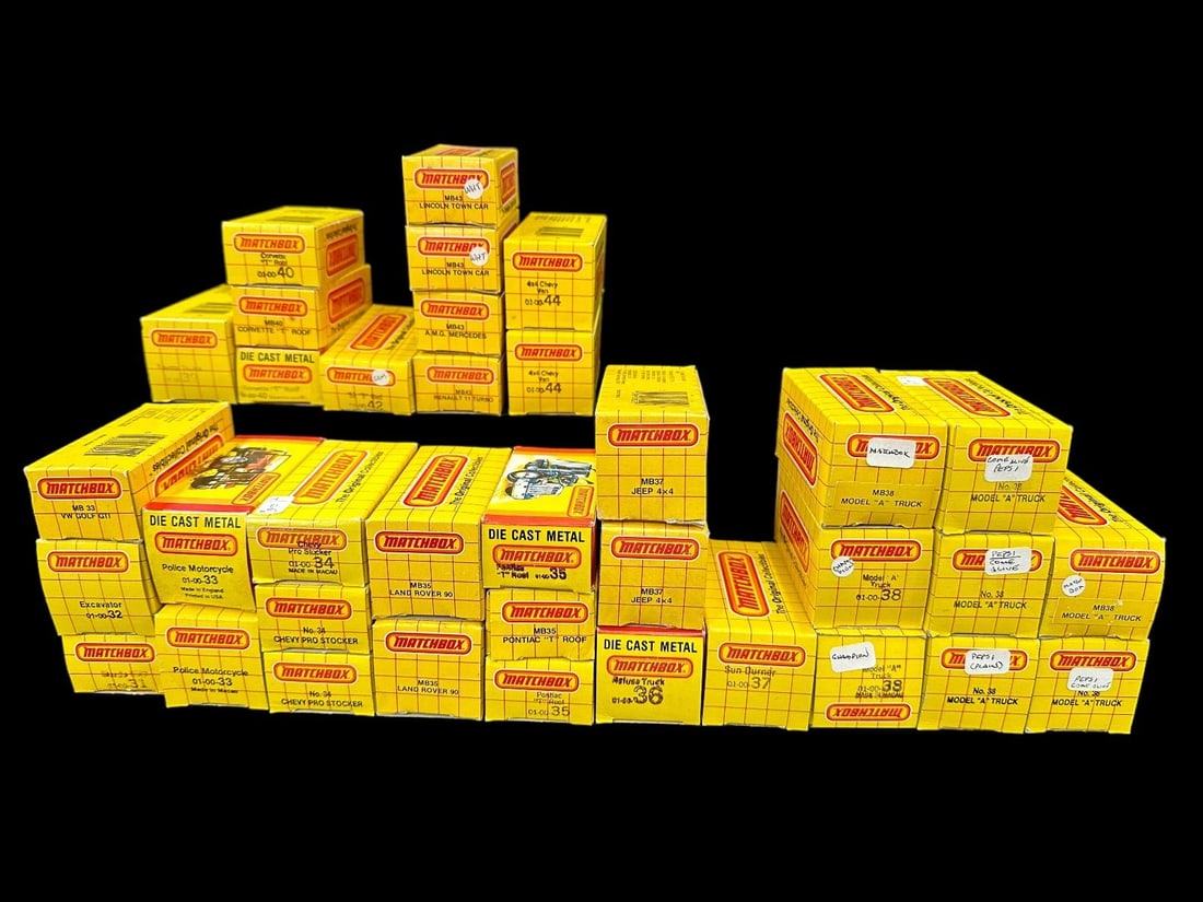 (36) Matchbox Cars 1980's in Original Yellow Grid Box (1 of 6)