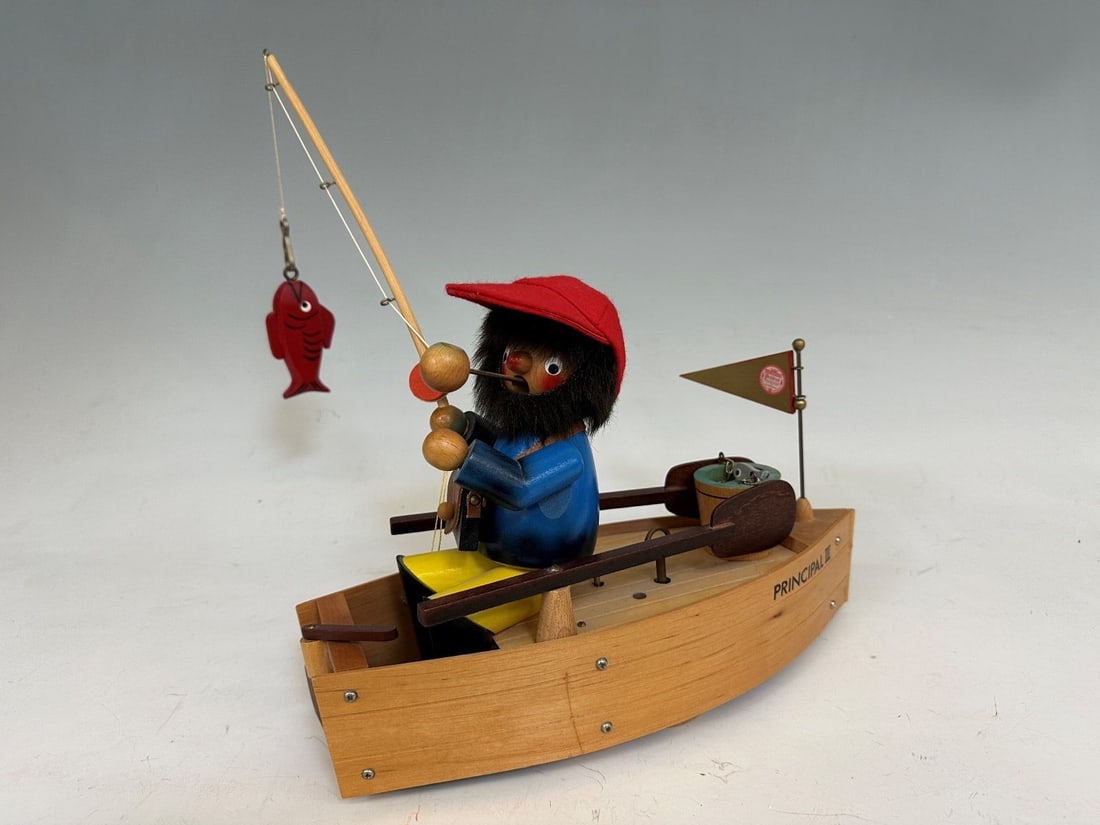 Steinbach Musical Smoker Fisherman & Boat Principal III (1 of 5)