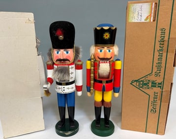 (2) Seiffener Volksunst Nutcrackers