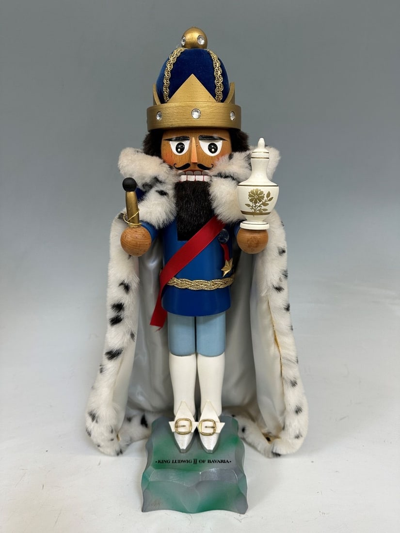 2009 Steinbach King Ludwig II of Bavaria Nutcracker (1 of 7)