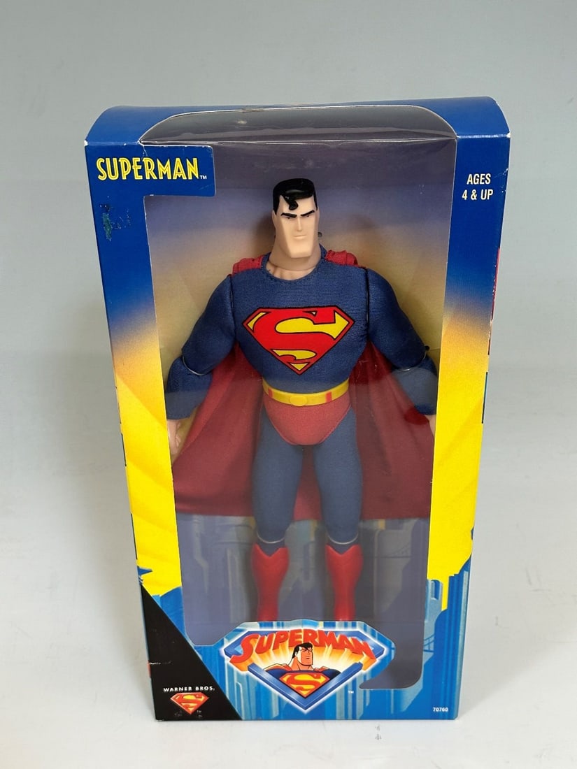 1998 Superman Fully Poseable Figurine by Kenner: 1998 Superman Fully Poseable Figurine by Kenner comes in original box.