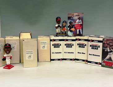 (11) Cleveland Indians Bobbleheads