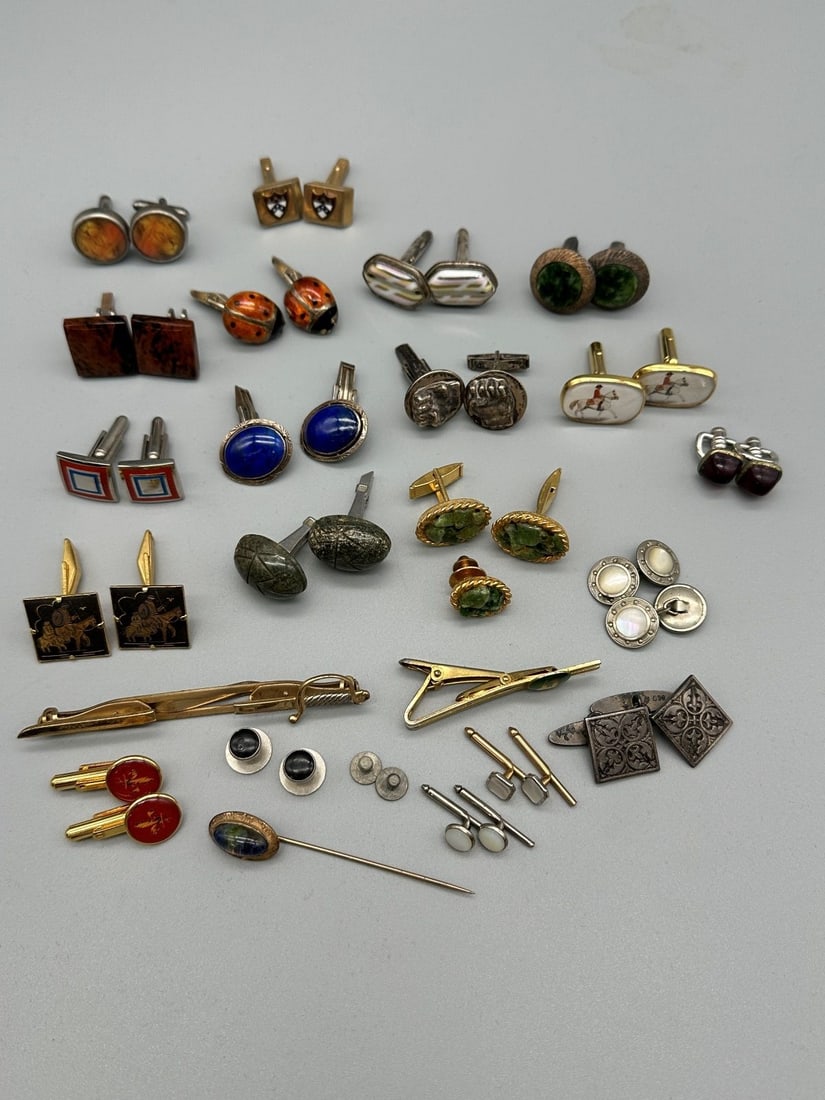 Alan Ruben Personal Cufflink Collection (1 of 7)