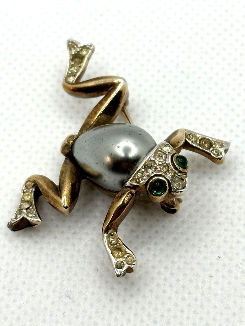 Crown Trifari Alfred Philippe Frog Jelly Belly Green & Clear Rhinestones Brooch: Crown Trifari Alfred Philippe Frog Jelly Belly Green & Clear Rhinestones Brooch