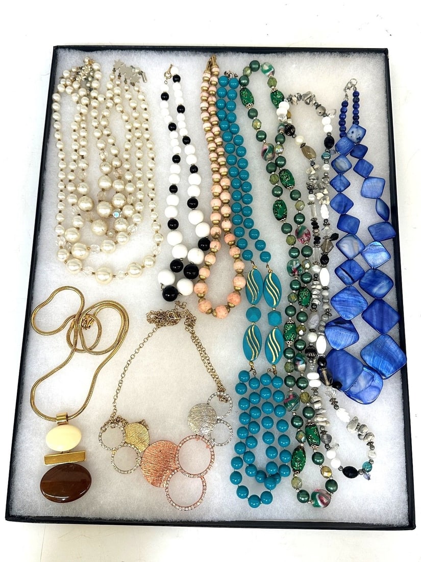 Group of 9 Costume Necklaces (1 of 5)