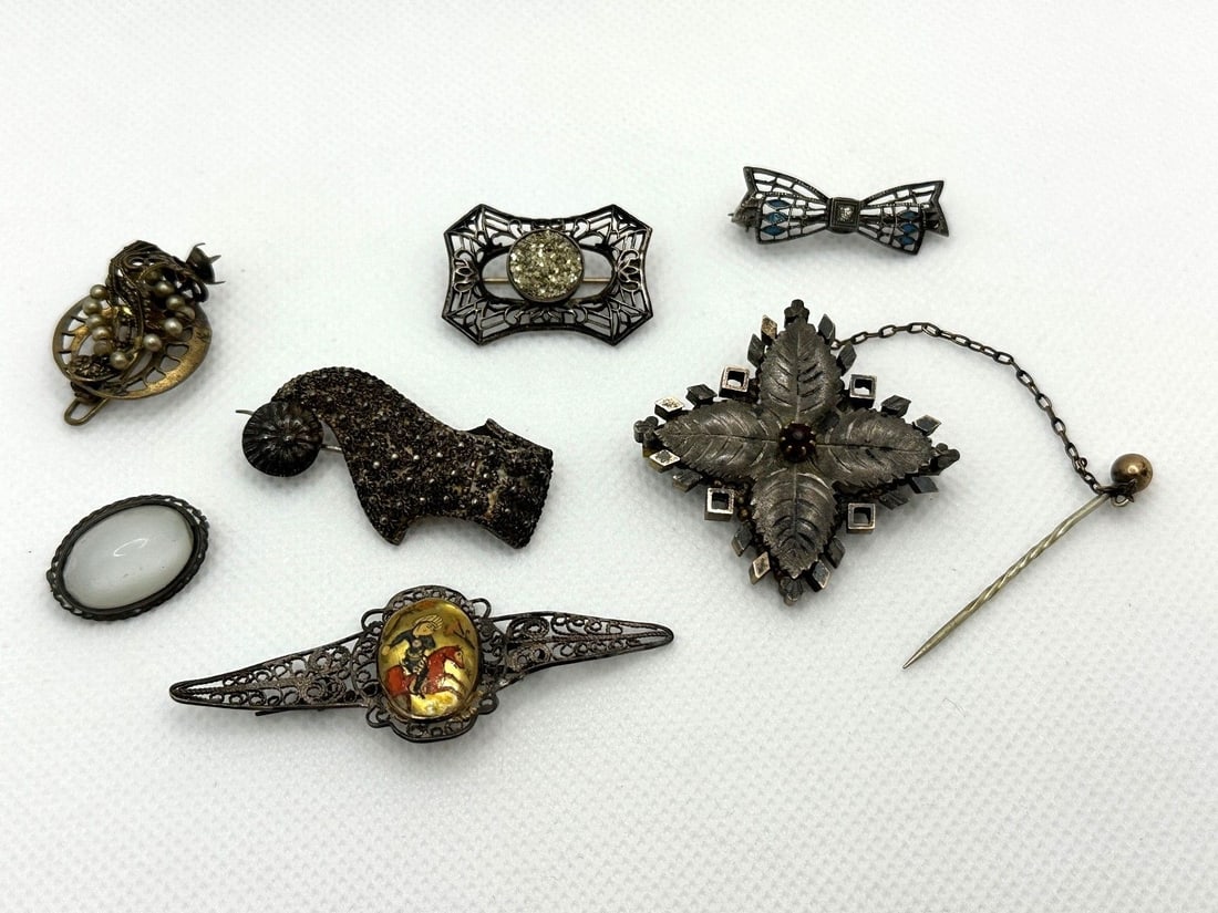 (7) Victorian Mourning Brooches (1 of 4)