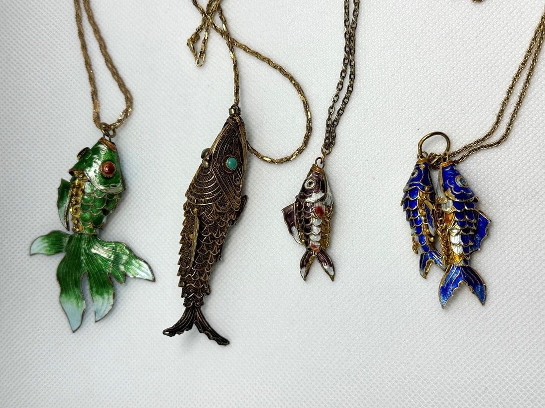 (4) Cloisonne Fish Pendants, Reticulated Snuff Box (1 of 6)