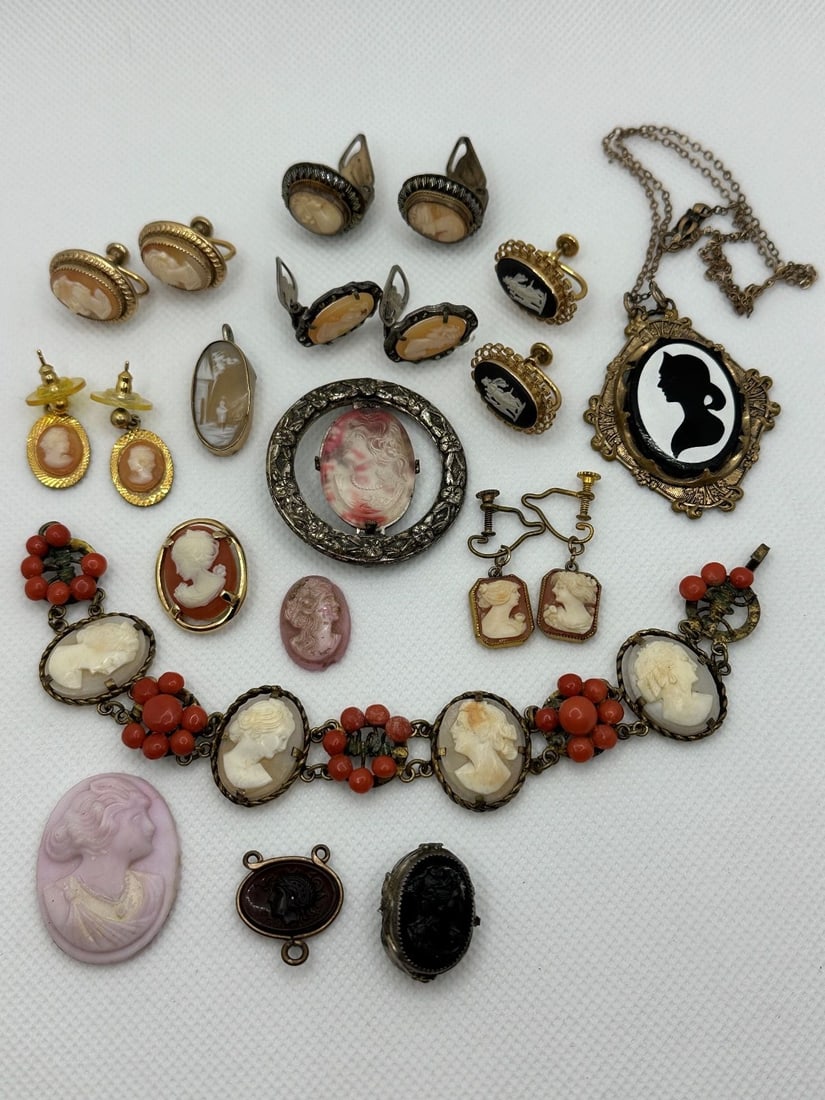 Group of Cameos Some Gold Filled, Sterling Silver (1 of 7)