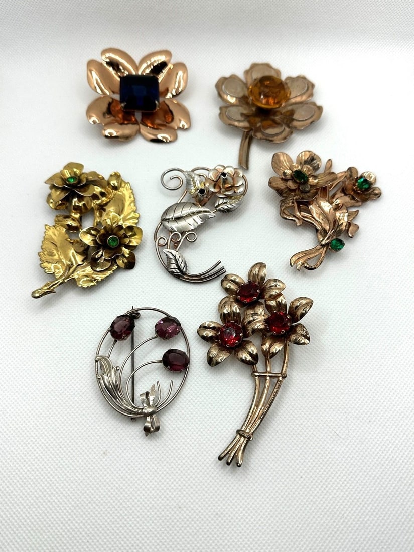 (7) Sterling Silver Large Floral Brooches (1 of 8)