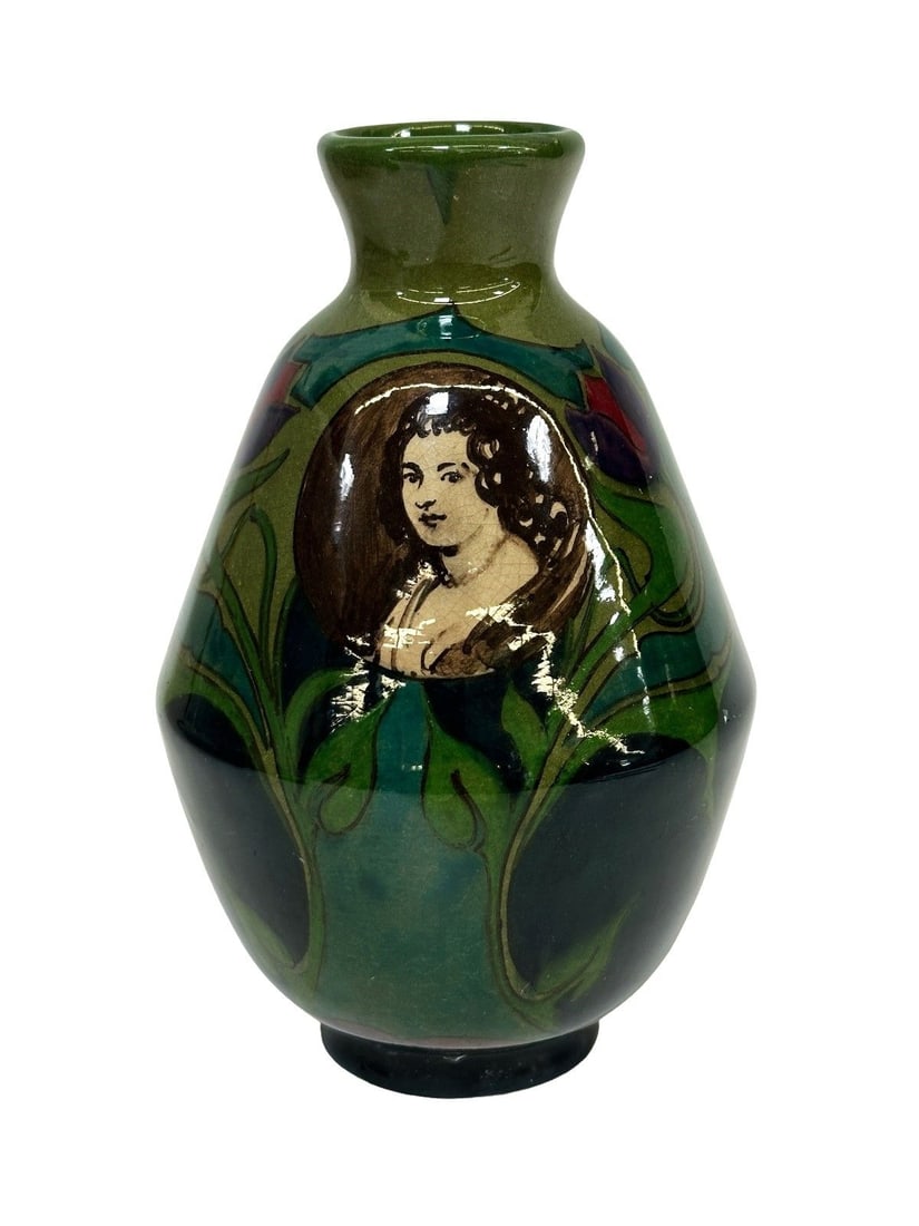 Gouda Portrait Vase (1 of 3)