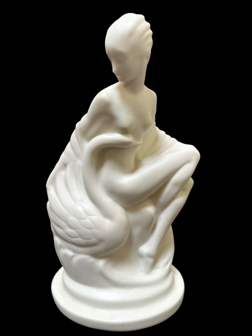 Lenox c.1929 White Swan Lamp (1 of 2)