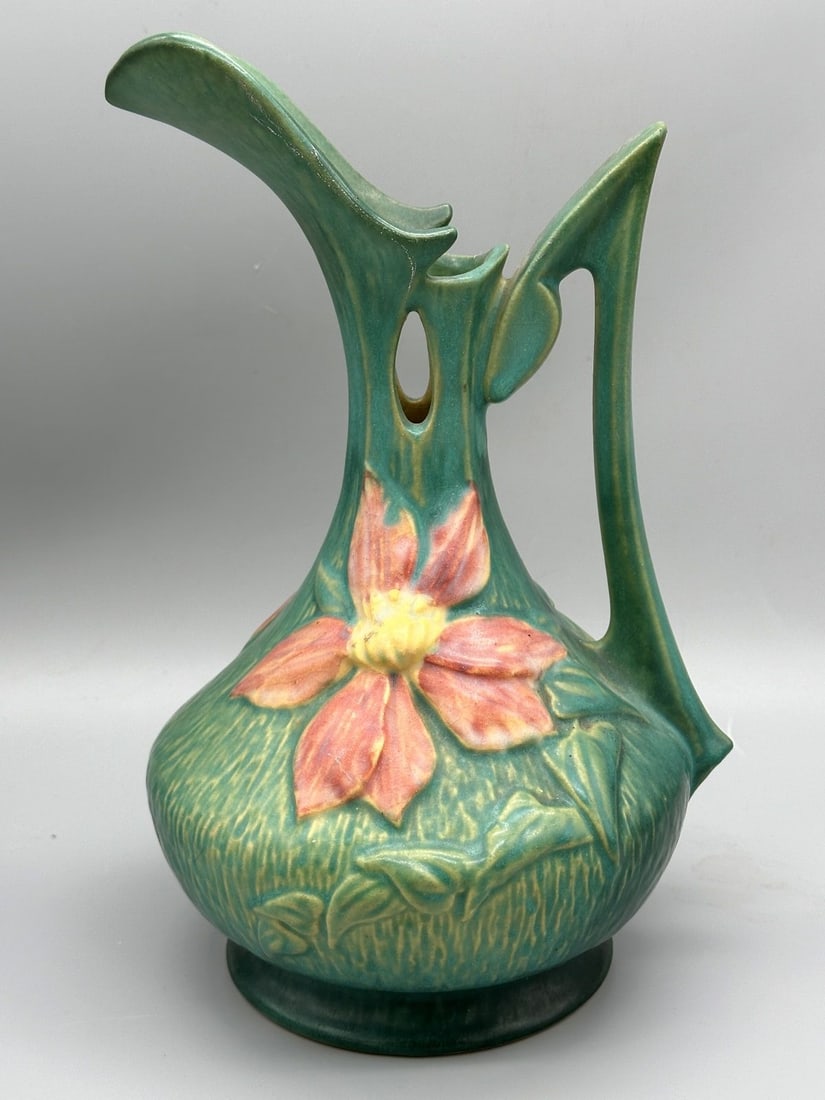 Roseville Pottery Clematis Ewer 1940's (1 of 3)