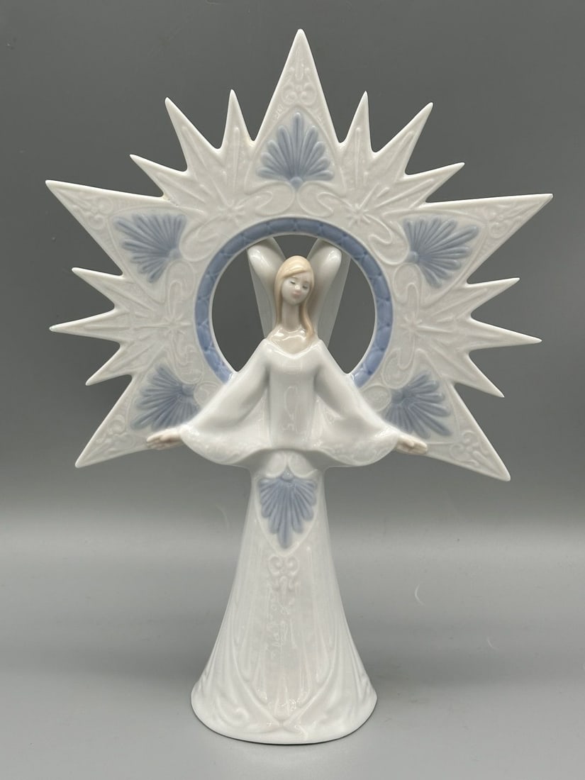 Lladro Porcelain Tree Topper "Angel of Light" (1 of 3)