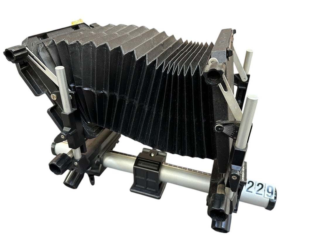 Omega 4 x 5 View Camera Model 45E: Omega 4 x 5 View Camera Model 45E: This is an exceptionally versatile monorail 4x5 view camera, with a proven design with impressive features. It has 15" of extended bellows with all the swings and ti