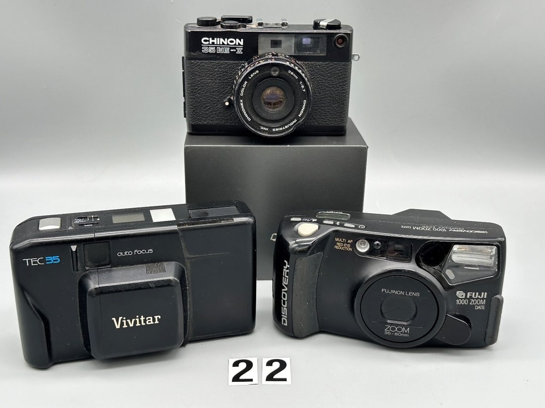 (3) Point and Shoot 35mm Cameras; Chinon, Fuji, Vivitar (1 of 8)