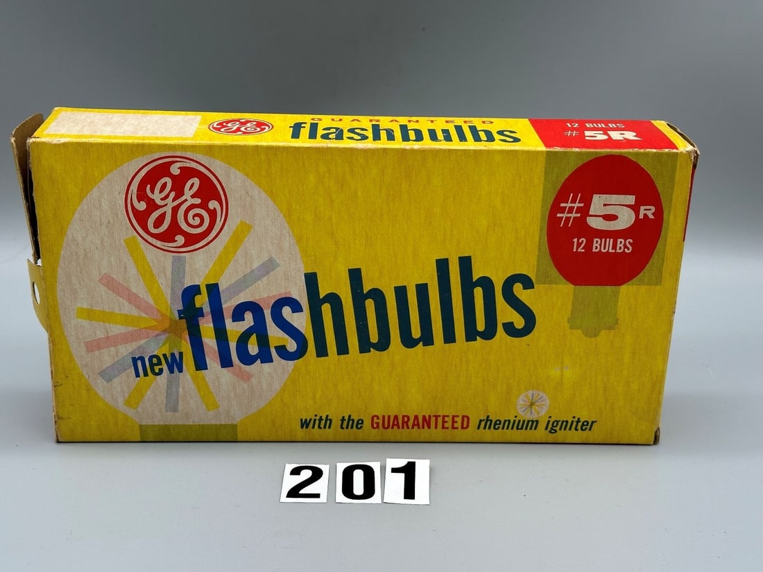 General Electric Dozen #5-R Infrared Flash Bulbs: General Electric Dozen #5-R Infrared Flash Bulbs